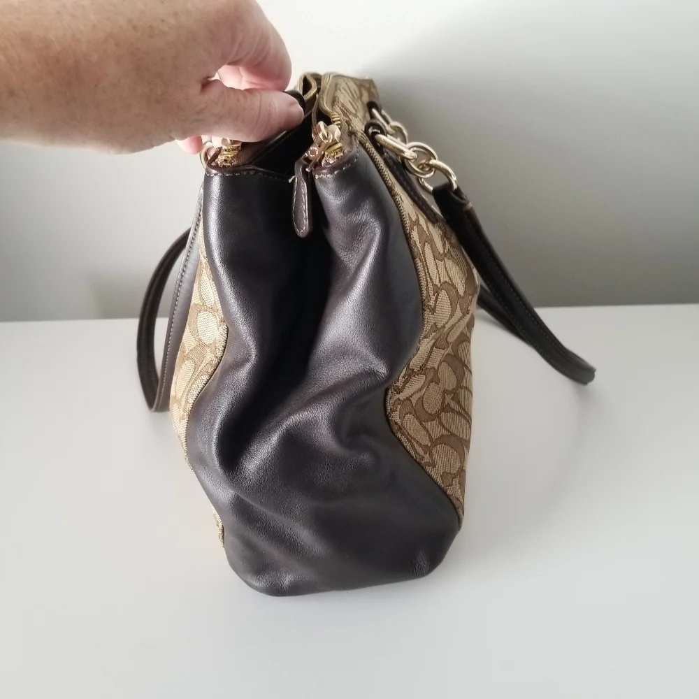 Coach Signature Canvas and Leather Brooke Carryall Purse Light Khaki/Chalk - Picture 13 of 16